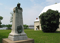 Monument à la bataille du Long-Sault. (Photo - Matthew Farfan)