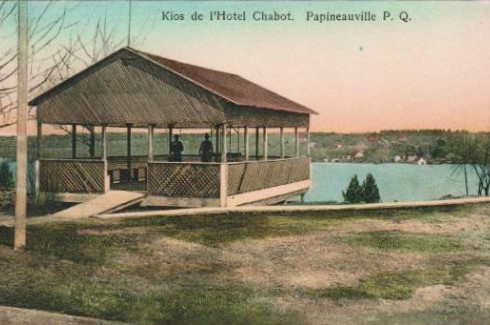 Papineauville -- Kiosque de l'Hôtel Chabot