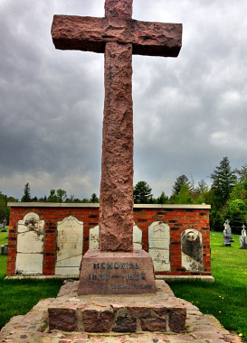 Cimetière St-Colomban / St. Colomban Cemetery 