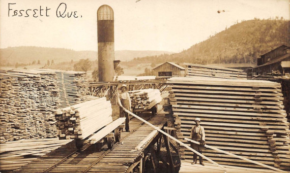 Moulin à scie, Fassett, vers 1915 / Sawmill, Fassett, c.1915