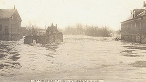 Springtime flood, Athelstan, 1917. (Photo - Farfan Collection)