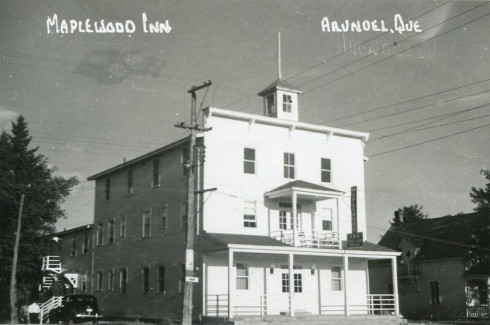 Arundel -- Auberge Maplewood, vers 1950 / Maplewood Inn, c.1950