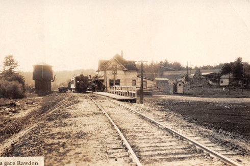 Rawdon Train Station, c.1910 / La gare de Rawdon, vers 1910