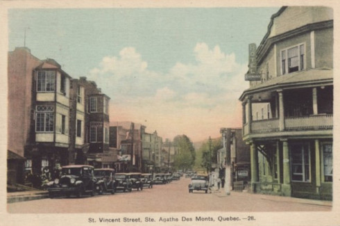 Rue Saint-Vincent, Saint-Agathe-des-Monts, vers les années 1930 / St. Vincent Street, St. Agathe, c.1930s