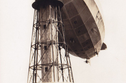 Dirigeable R-100, Aéroport de Saint-Hubert, / R-100 Blimp, St. Hubert Airport, 1930