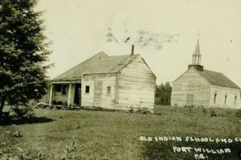 École et église autochtone / Old Indigenous School and Church