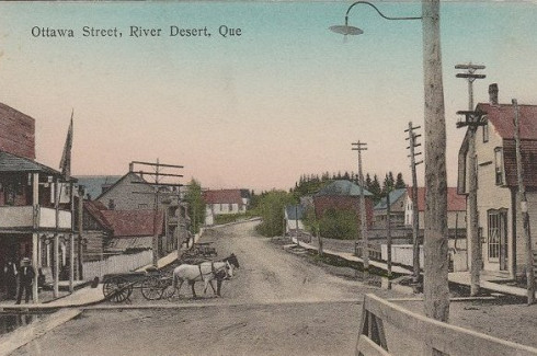 Maniwaki -- Rue Ottawa, vers 1910 / Ottawa Street, c.1910