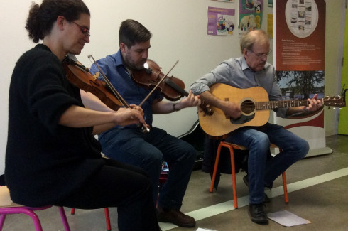 QAHN Heritage Talks hosts Gaspesian fiddlers Glenn Patterson & Friends at Benny Library in Montreal