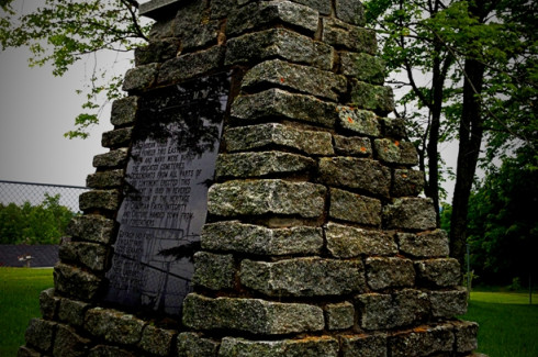 Cimetière Winslow à Stornoway / Cairn, Winslow Cemetery, Stornoway