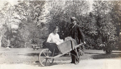 Man and woman with a wheelbarrow, c. 1920. Photo: Missisquoi Historical Society collections