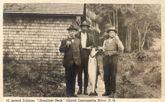 42-pound salmon, Cascapedia River, c.1910. (Photo - Cascapedia River Museum Collection)