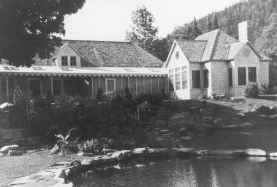 Le marquis de Lansdowne a construit son camp de pêche privé sur les bords de la Cascapédia. Il l'a appelé New Derreen d'après son camp de pêche en Irlande. (Collection du Musée de la rivière Cascapédia)