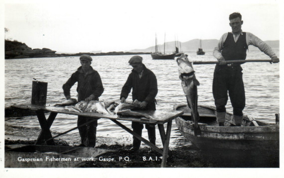 Gaspesian Fishermen at Work, c.1920 / Pécheurs gaspésiens au travail, Gaspé, v.1920
