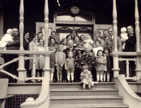 La famille de Patrick Martin Wickham v.1930 / Patrick Martin Wickham and his family, c.1930