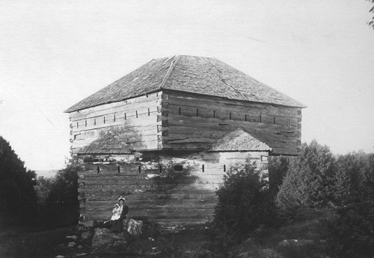 Photograph, Block House at Philipsburg, built c.1836.
The Block House was constructed as protection against the Patriotes of the 1837-38 Rebellions. It was garrisoned in 1840 by Colonel Dyer's Corps of Volunteers and later by the Queen's Light Dragoons."After the Fenian Raid of 1866, the captured Fenians were held in the Block House for interrogation. The Block House was demolished in the early 20th century. (Missisquoi Historical Society Collections)