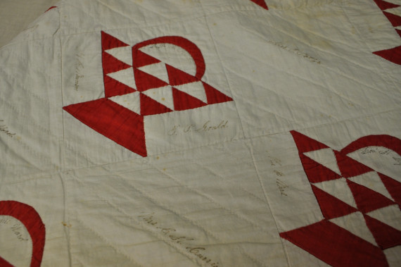 Appliquéd quilt in a "basket variation," made by Mrs. Rominoer Smith of North Pinnacle, Quebec, and her friends, c.1860.
(Missisquoi Historical Society Collections)