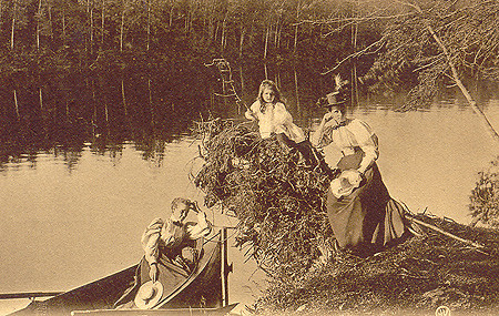 Pique-nique au bord de la rivière Magog (v. 1905) / Picnic on the banks of the Magog River (c.1905)