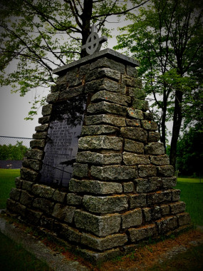 Cimetière Winslow à Stornoway / Cairn, Winslow Cemetery, Stornoway