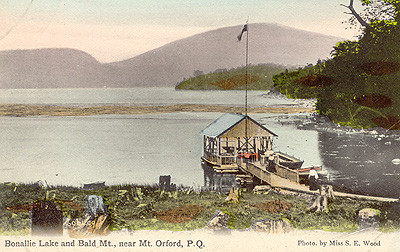 Lac Bonallie et Mont Bald, près de Mont Orford / Lake Bonallie and Bald Mountain, near Lake Orford