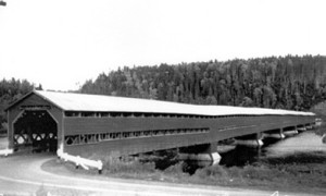 Pont couvert, Grand Cascapédia / Covered bridge, Grand Cascapedia River