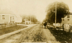 Rue Main, Paspébiac, vers 1910 / Main Street, Paspebiac, c.1910