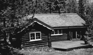 Laurentian log home. (Photo - Courtesy of the author)