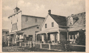 Magasin et maison de la famille Staniforth, vers 1910 / Staniforth's Store and Dwelling, c.1910