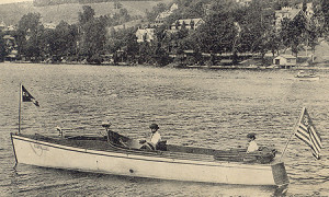 La Eugénie sur le lac Massawippi, North Hatley (1910) The Eugenie on Lake Massawippi, North Hatley (1910)
